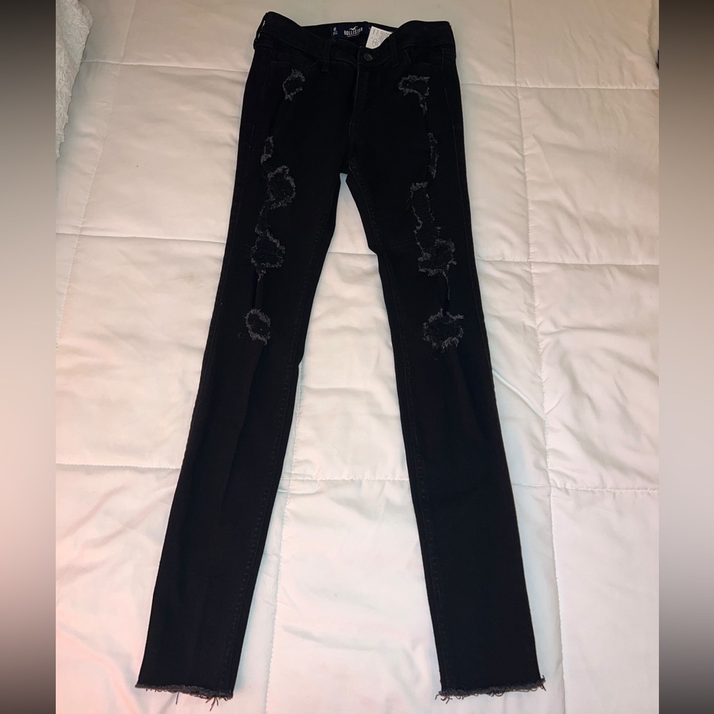 Hollister Distressed Black Skinny Jeans 1R